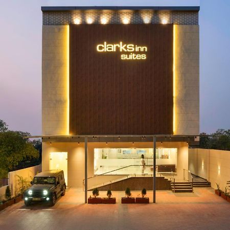 Clarks Inn Suites Agra Near Tajmahal Exterior photo